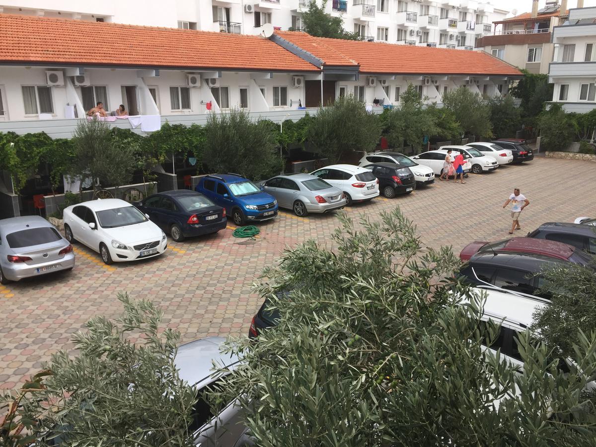 Karakas Motel Ayvalik Exterior photo